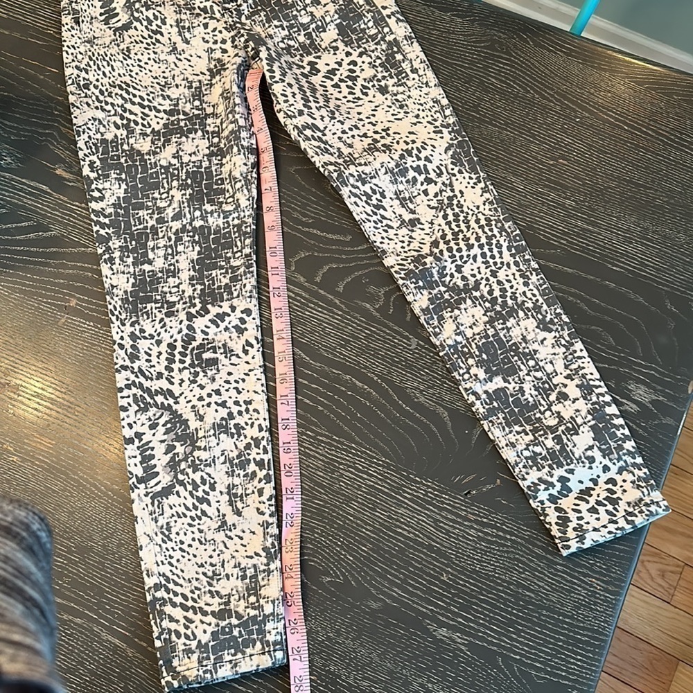 EXPRESS Stretch Skinny High Rise Snake Print Jeans, size 0 NWT - Picture 9 of 15